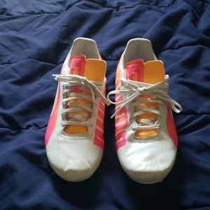 Womens cleats size 9